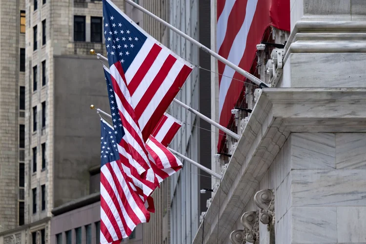Estados Unidos: segunda leitura do PIB do 2º trimestre é destaque da agenda desta quinta-feira (Sven Hoppe/picture alliance/Getty Images)