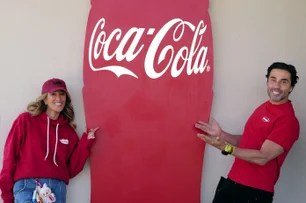 Imagem referente à matéria: Carmed de Coca-Cola? Nova coleção da Cimed terá oito hidratantes licenciados da marca