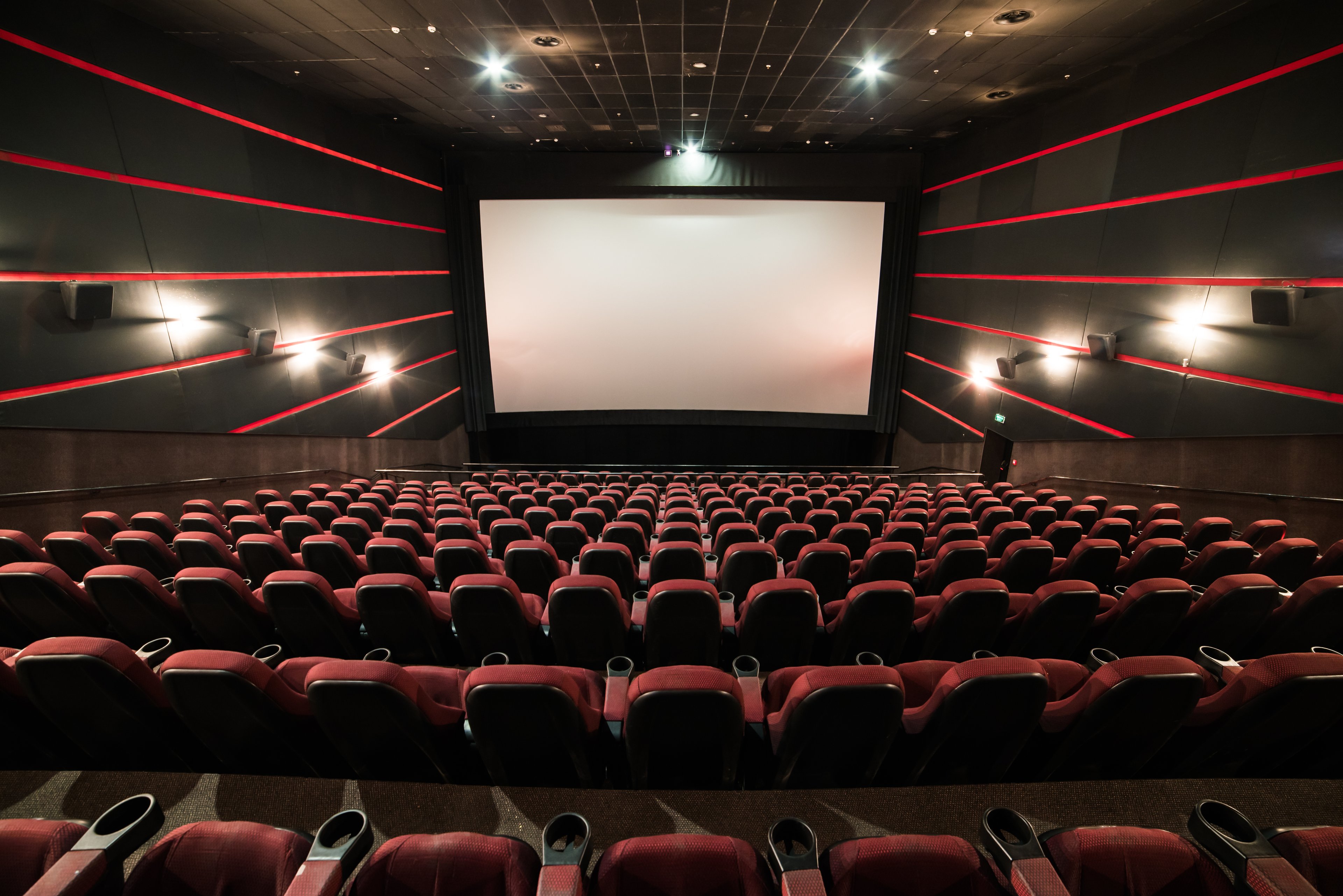Do trailer ao cinema: esse modelo inédito de distribuição quer aumentar a bilheteria no Brasil