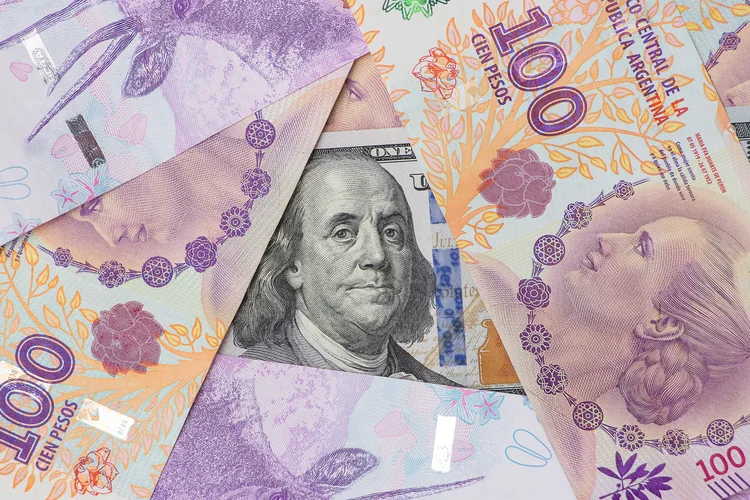 Peso: moeda salta 10% em relação ao dólar (Lucas Villalba/Getty Images)