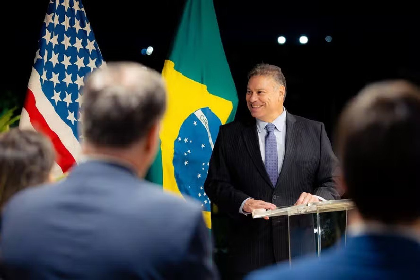 Comissão da Câmara aprova convite a encarregado da Embaixada dos EUA para discutir tarifaço