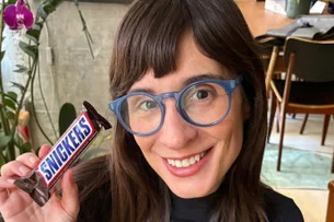 Confusão com podcasts vira vitrine para novas 'publis' de Camila Fremder