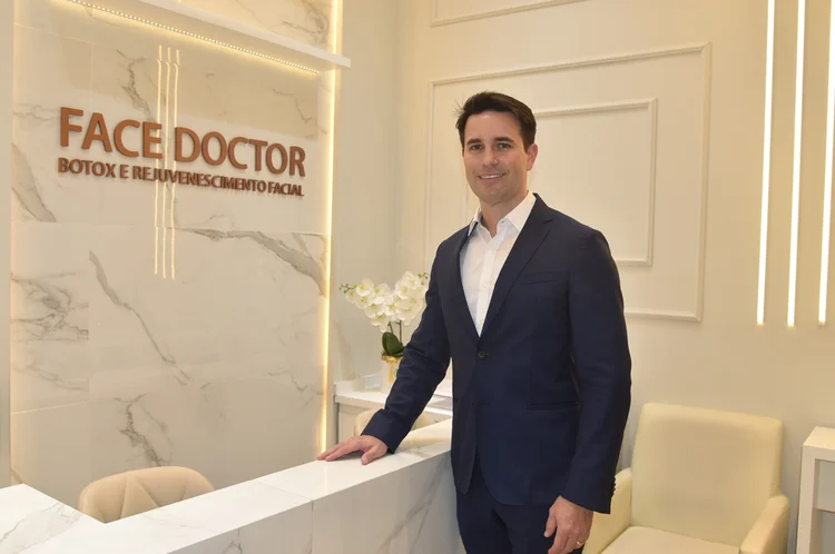 "Quem se cuida na academia, também quer cuidar da aparência", diz o fundador Nelson Lins (Face Doctor/Divulgação)