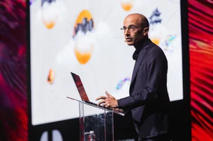 Yuval Harari: 'IA criará novas estratégias militares, moedas e até religiões'
