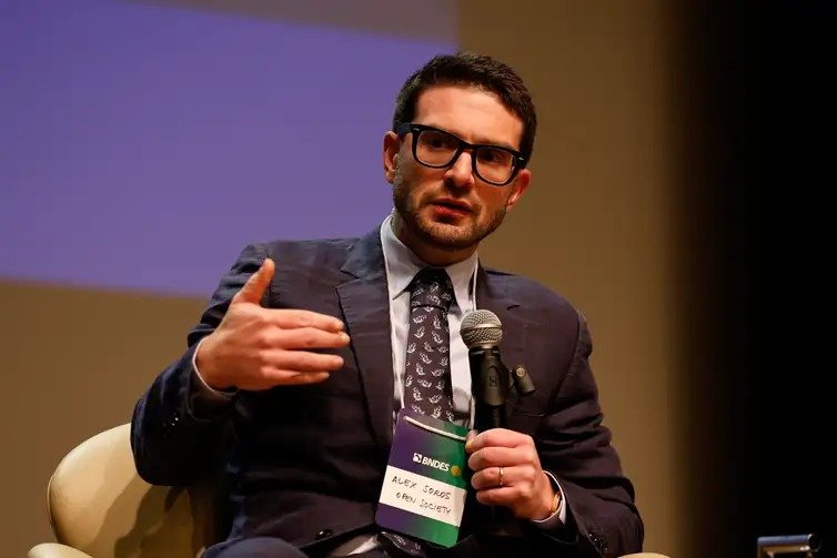 Tarifaço é ineficaz até para americanos, diz economista de Harvard