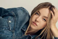 Imagem referente à notícia: O que a American Eagle ganhou com a campanha polêmica de Sydney Sweeney