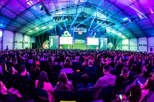 Imagem referente à matéria: Startup Summit: evento em Floripa tem criador da Siri, CTO da Amazon e estrela do Vale do Silício