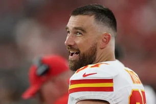 Travis Kelce: da NFL ao palco com Taylor Swift — como jogador dos Chiefs chegou aos US$ 90 milhões