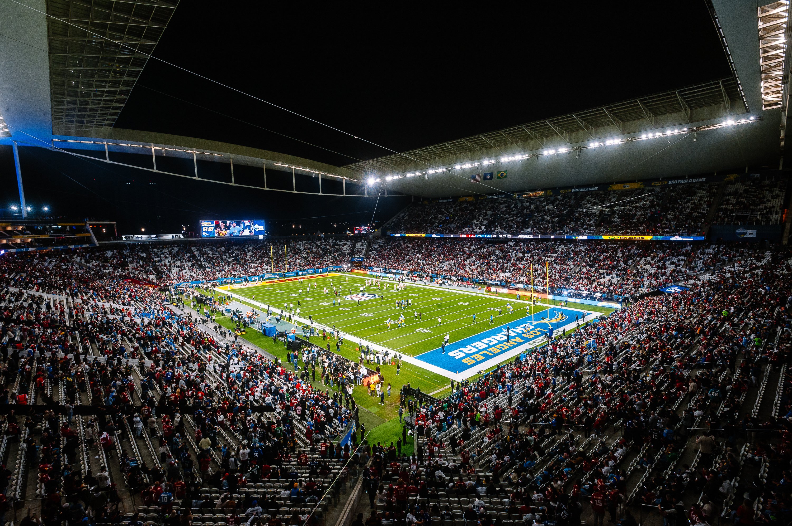 Segundo jogo da NFL no Brasil bate recorde de público e deve movimentar R$ 330 milhões