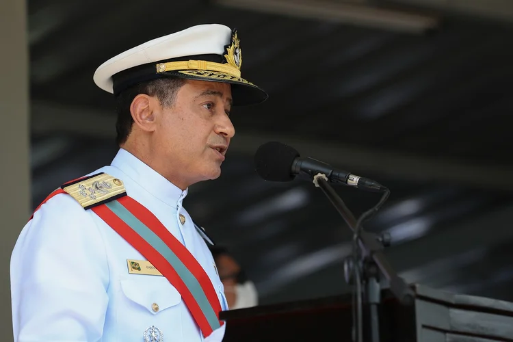 Além da pena de prisão, o ex-comandante da Marinha foi condenado a pagar 100 dias-multa, que representa um salário mínimo por dia