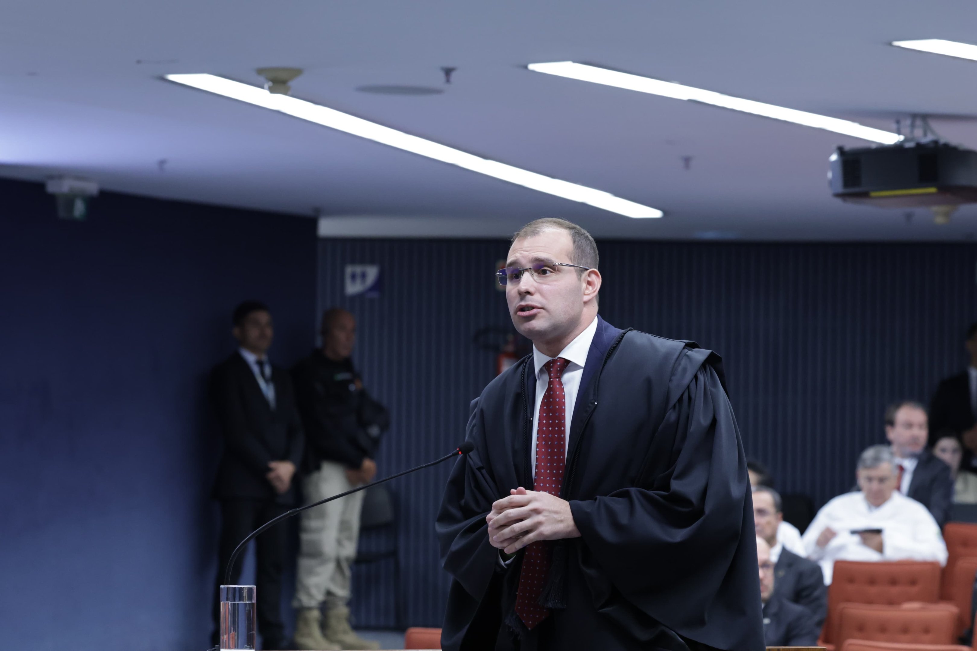 Advogado diz que ex-ministro da Defesa atuou para 'demover' Bolsonaro de 'medidas de exceção'
