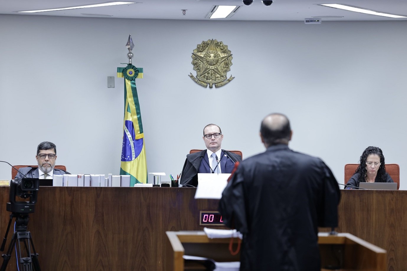 Defesa de Bolsonaro e críticas a delação de Cid: o que aconteceu no 2º dia do julgamento