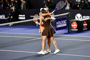 Luisa Stefani e Timea Babos conquistam o título de duplas do SP Open