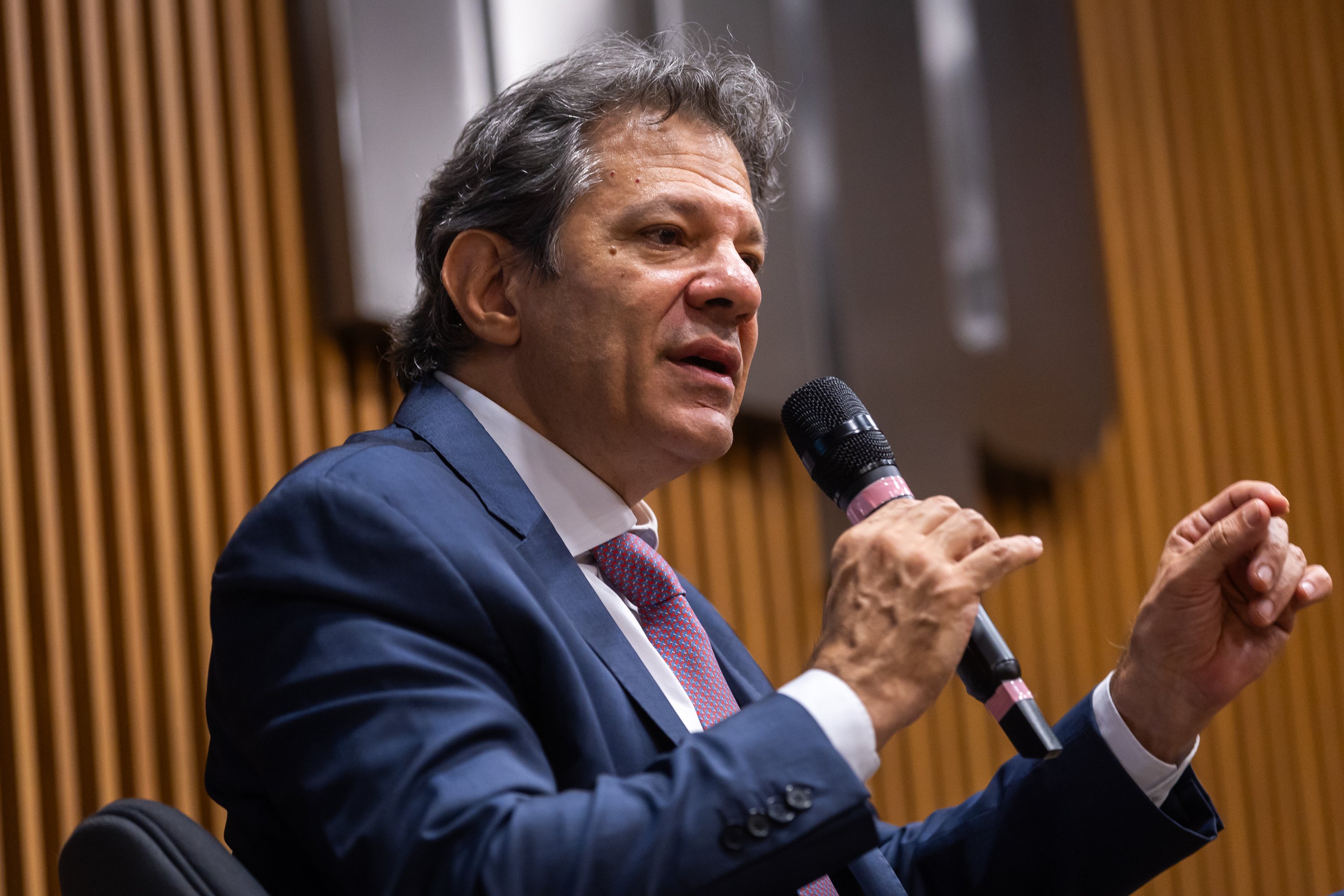Após decisão do TCU, Haddad diz que continuará perseguindo meta fiscal
