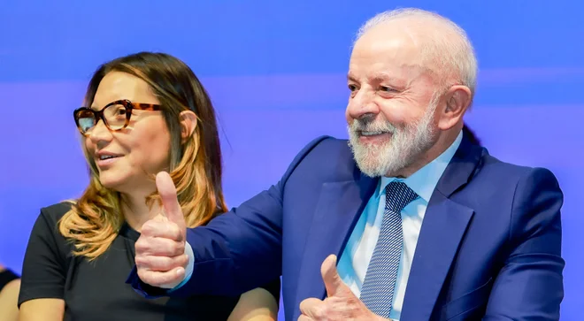 Saiba mais sobre: Lula sanciona lei de extensão da licença-maternidade e salário por 120 dias após alta hospitalar
