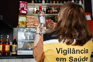 Polícia Civil desmantela fábrica clandestina de bebidas adulteradas com metanol em Americana