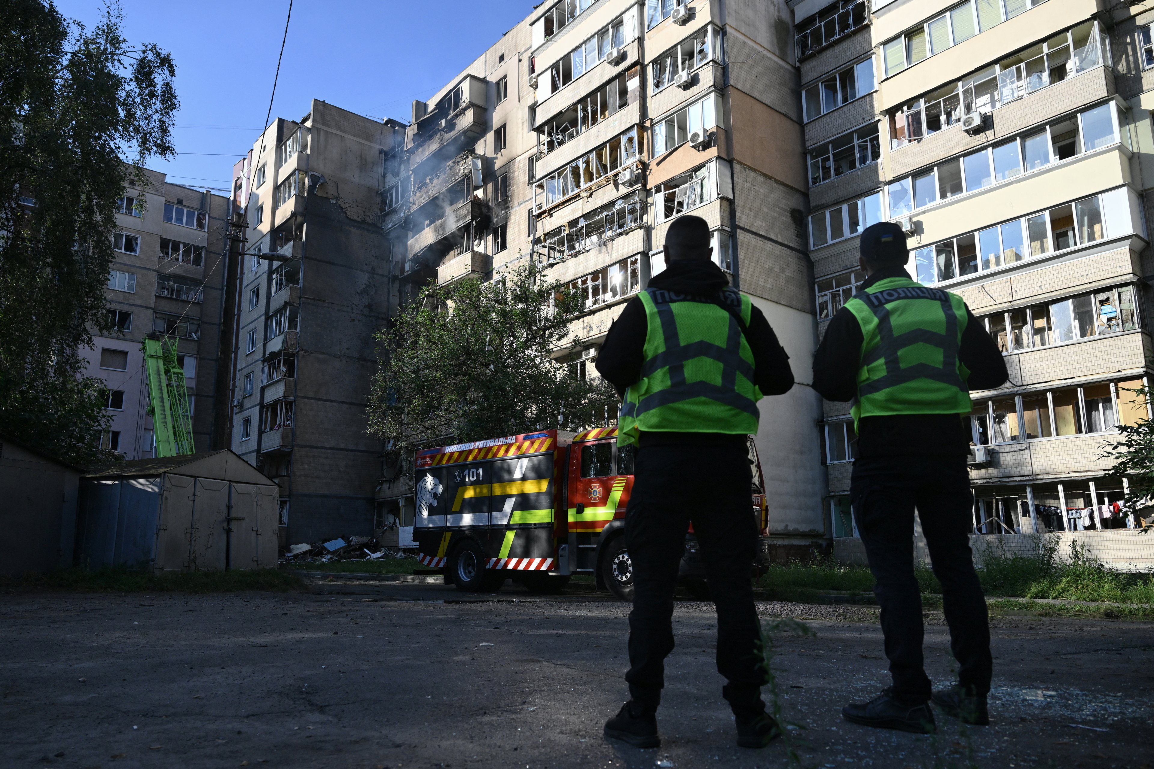 Rússia atinge sede do governo da Ucrânia no maior bombardeio da guerra