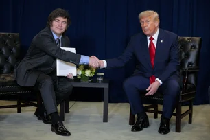 Imagem referente à matéria: Após conversa de Trump e Milei, EUA negociam US$ 20 bilhões em trocas cambiais para Argentina