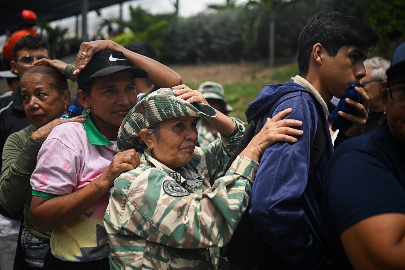 Venezuela realiza exercícios com a população para enfrentar terremotos e 'ameaça' dos EUA