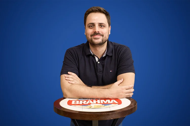 João Vitor Marinho, diretor de atração e desenvolvimento de pessoas dada Ambev: “Queremos formar líderes preparados para aplicar tecnologia de forma estratégica, com visão de negócio e impacto real” (Ambev /Divulgação)