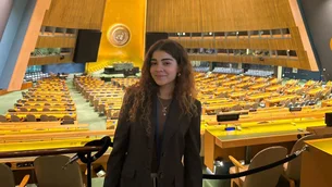 Primeira brasileira a estagiar no Youth Office da ONU transformou barreiras para impactar o mundo