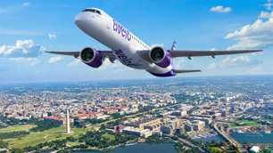 Imagem referente à matéria: 'Marco zero' da Embraer é venda bilionária para aérea dos EUA: reação do mercado foi limitada