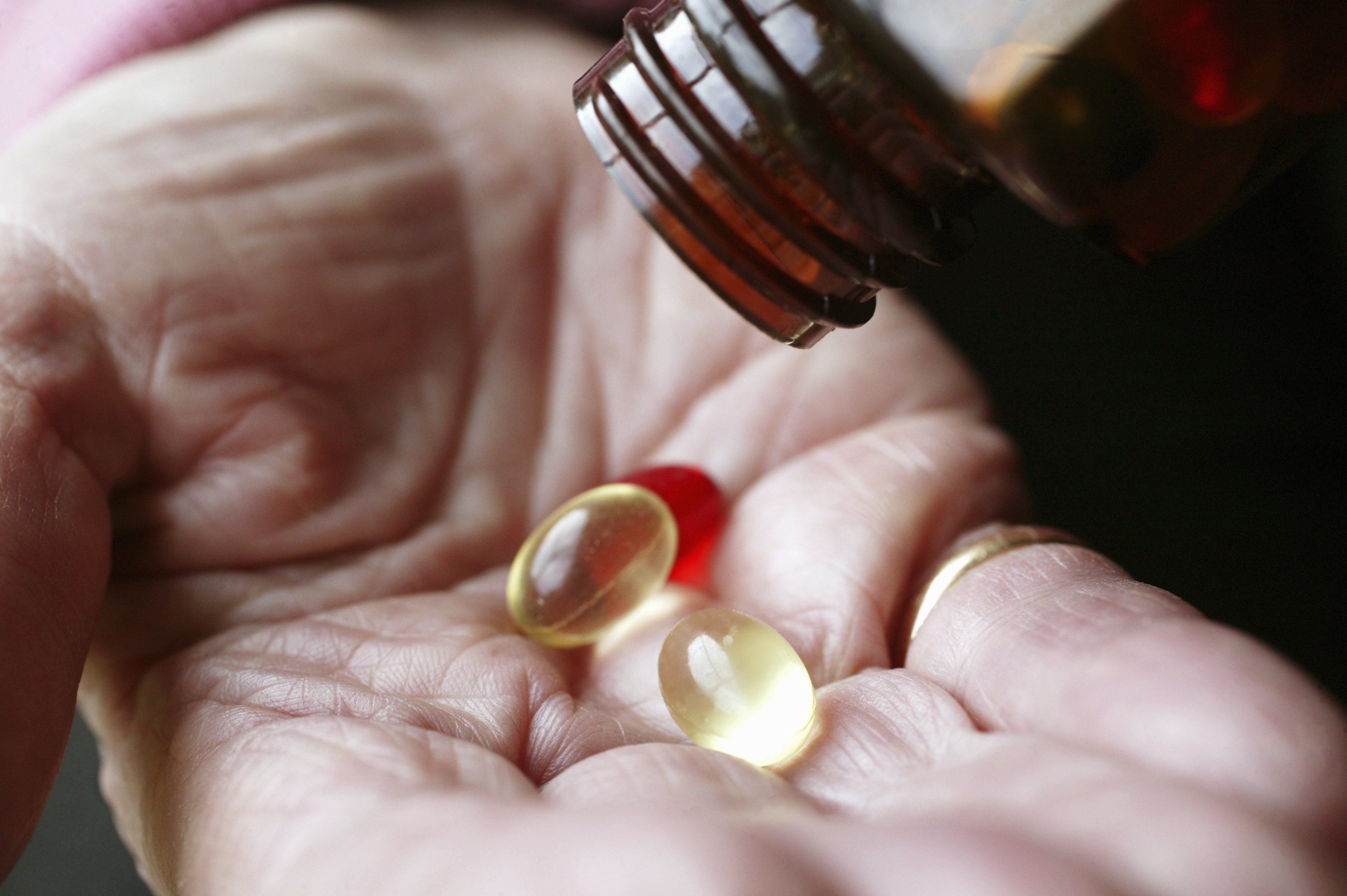 De tadala natural à creatina: Anvisa proíbe 32 suplementos alimentares; veja lista completa