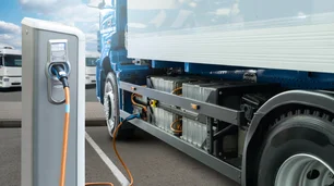 Imagem referente à matéria: Brasil pode economizar R$ 5 bi e reduzir 46% das emissões com caminhões elétricos, diz estudo