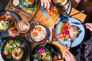 Imagem referente à matéria: Mesmo com calorias iguais, ultraprocessados engordam mais que comida fresca