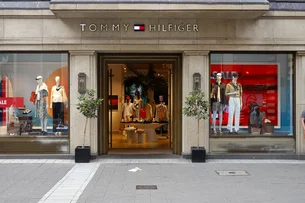 Para Tommy Hilfiger, esse é o segredo para a criação de império da moda avaliado a US$ 1 bilhão