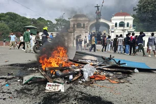 Governo do Nepal suspende bloqueio de redes sociais após protestos com 19 mortos