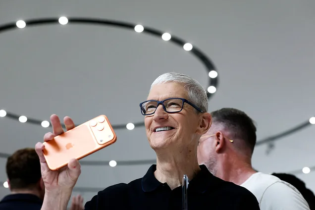 Imagem referente à notícia: Tim Cook vai deixar de ser CEO da Apple em 2026? O que se sabe até agora