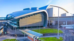 Aeroporto de Dublin reabre terminal após alerta de segurança e esvaziamento de terminal
