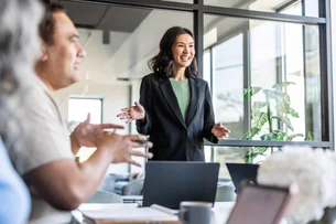 49% das novas startups, com destaque para as de IA, foram fundadas por mulheres no último ano