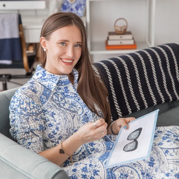 Krista LeRay,  fundadora da loja de bordados Penny Linn (Fonte: LinkedIn | Reprodução)