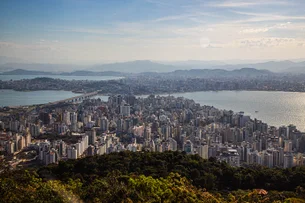 Floripa é um destino global de nômades digitais — e o 'concierge' aos gringos virou um negócio