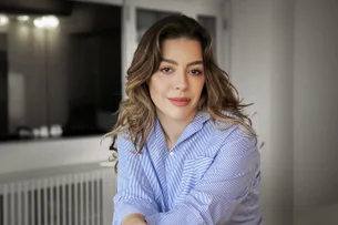 Quem é a design gaúcha que lidera experiência do usuário em aplicativo global eleito Top 3 pela Meta