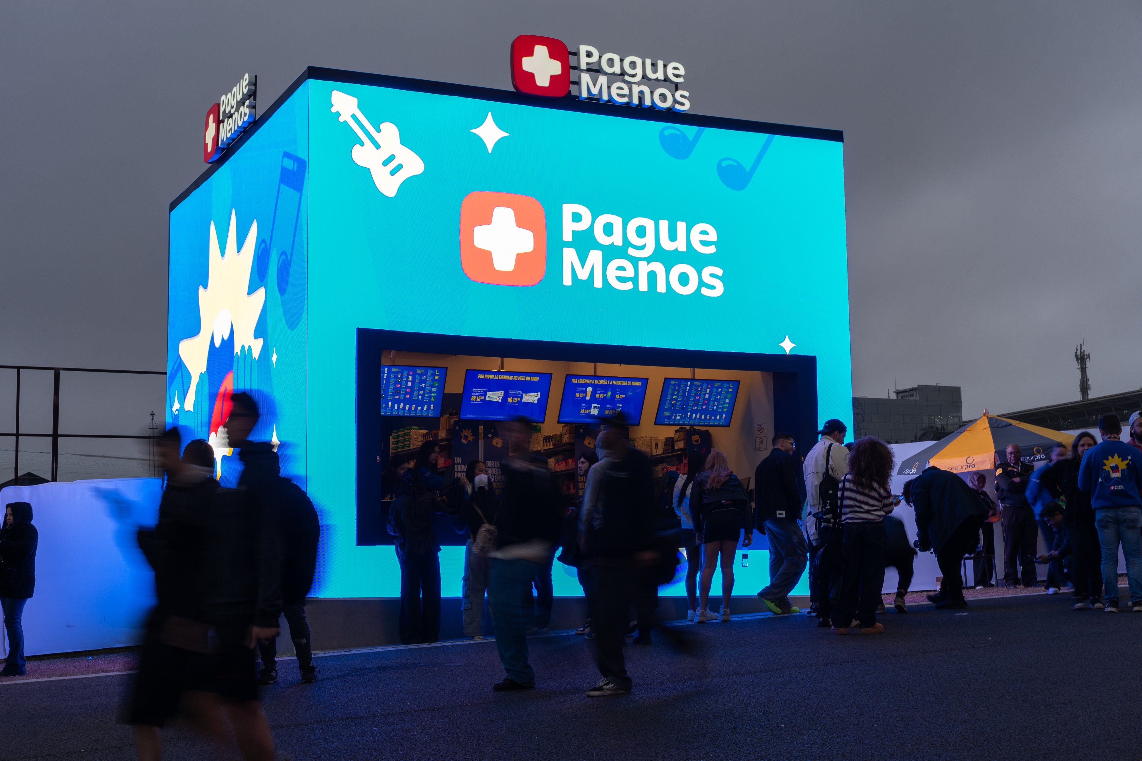 Engov para Gen Z, Salonpas para 'tiozões': as vendas da Pague Menos em sua farmácia no The Town