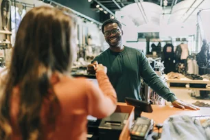 Imagem referente à matéria: Dia do Cliente: 5 dicas para redefinir a experiência do consumidor brasileiro