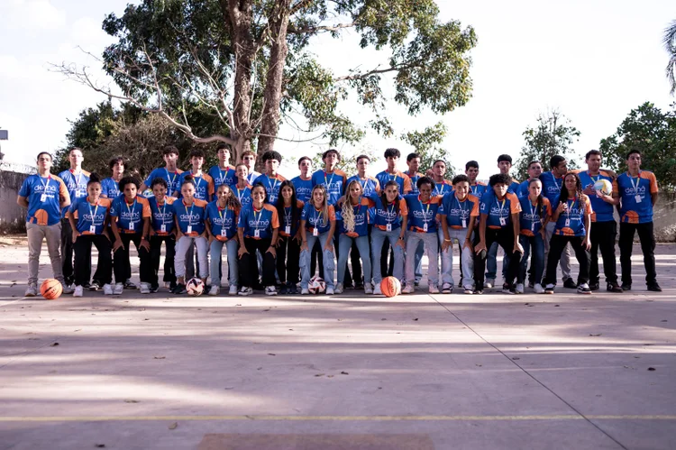 Jovens participantes do projeto “Demà Aprendiz do Esporte” (Demà/Divulgação)