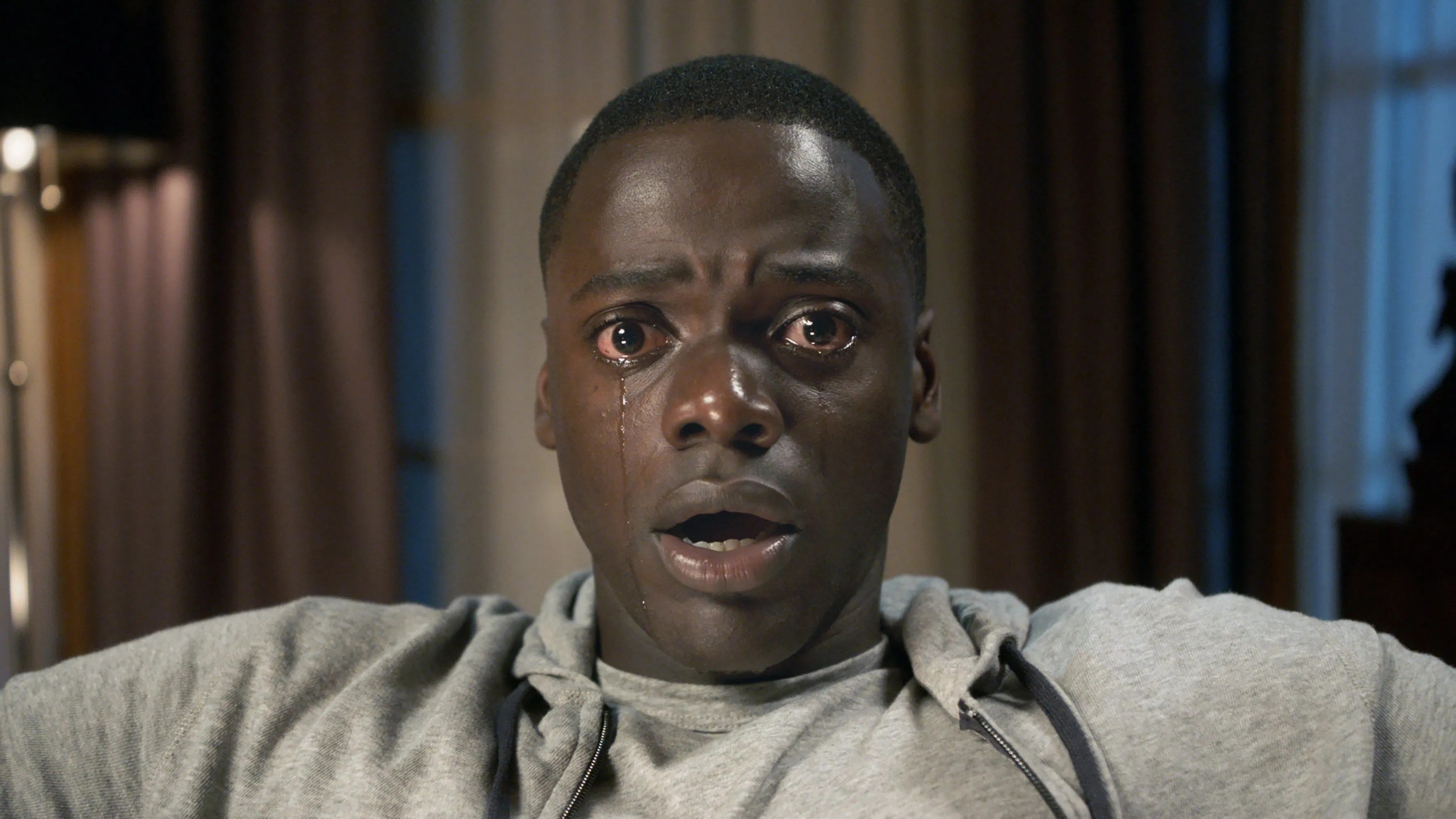 Os 5 melhores filmes e séries para maratonar no fim de semana