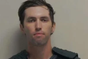 Imagem referente à matéria: Suspeito de assassinato de Charlie Kirk é acusado e pode receber pena de morte