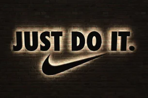 Por que a Nike mudou o slogan 'Just Do It' após quase 40 anos