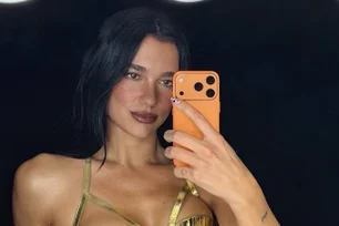 Imagem referente à matéria: Apple aposta em Dua Lipa para promover o iPhone 17 nas redes sociais