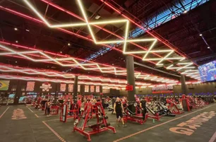 Imagem referente à matéria: A maior academia de musculação do mundo fica no Brasil — e 15.000 pessoas treinaram ao mesmo tempo
