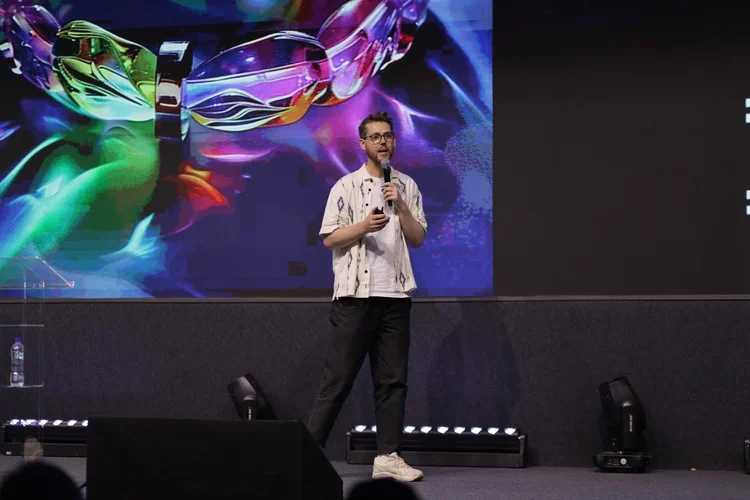 Joe McDonnell, da WGSN: “As pessoas querem produtos que apoiem um estilo de vida equilibrado, e não que aumentem a pressão sobre elas” (Latam Retail Show/Divulgação)