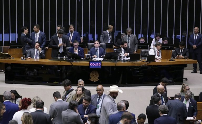 O que é a PEC da Blindagem, que muda regras para investigação de deputados e senadores