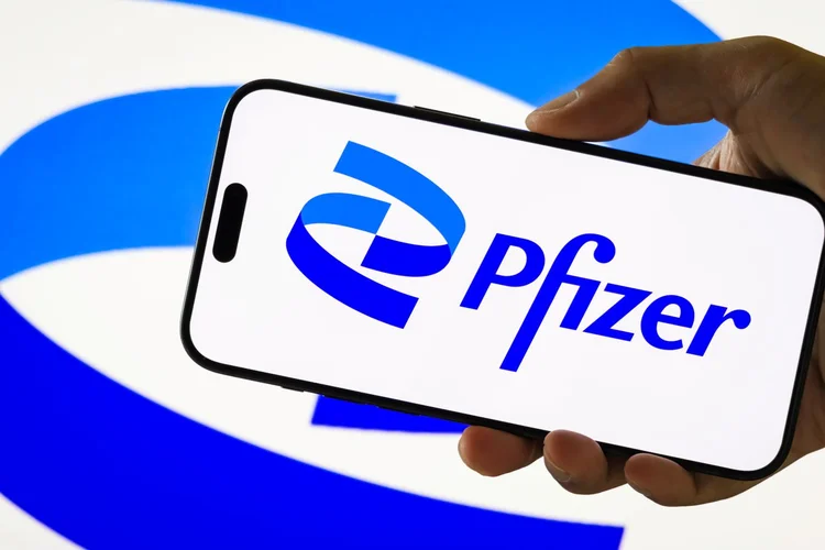 Pfizer: acordo de US$ 7,3 bi ampliaria presença em tratamentos de perda de peso (Cheng Xin/Getty Images)