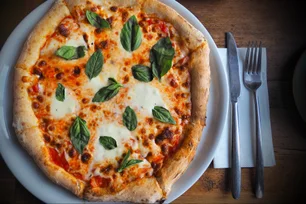Imagem referente à matéria: Quantas pizzas seu salário compra? Bairro de SP tem média de 313 pizzas por mês, diz Índice Mozarela