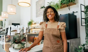 Curso gratuito ensina finanças para mulheres que lideram pequenos negócios